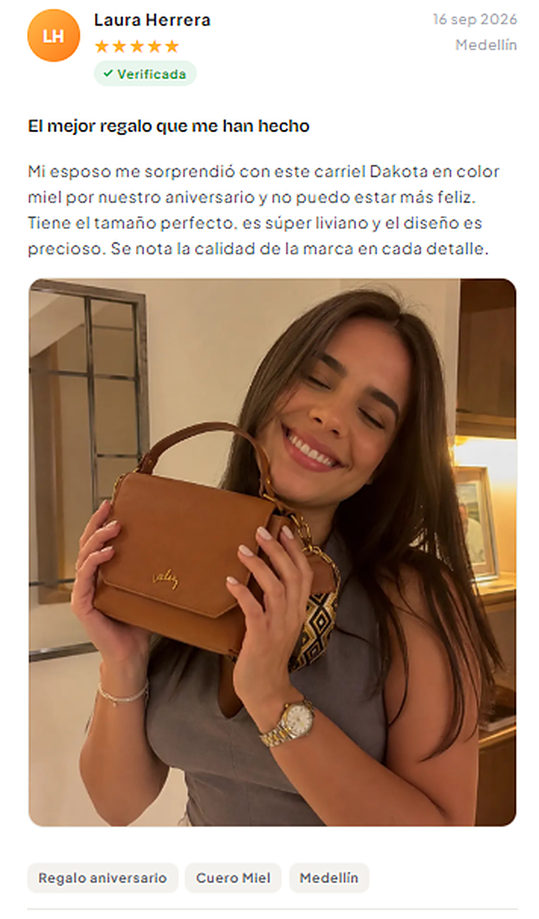 Reseña de Laura Herrera de Medellín sobre el carriel Dakota