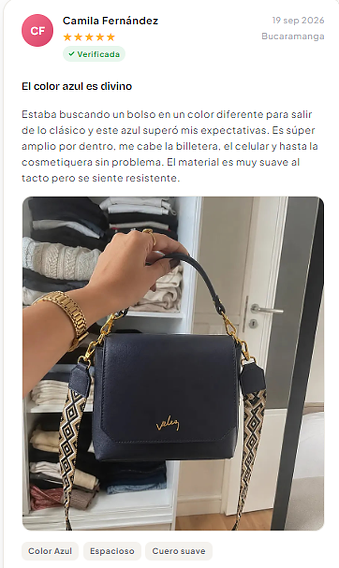 Reseña de Camila Fernández de Bucaramanga sobre el carriel Dakota